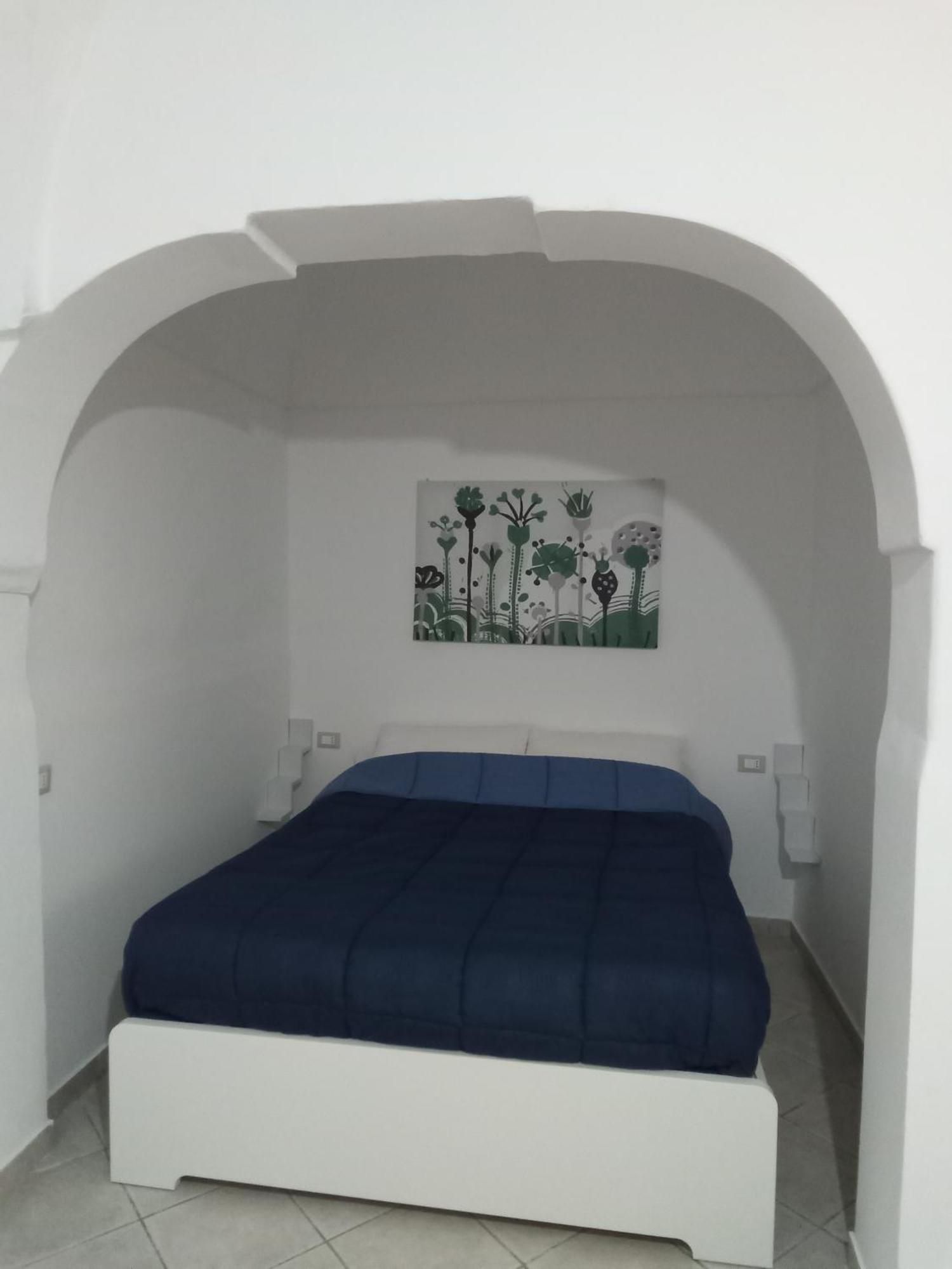 Vico Trieste Ostuni Rom bilde